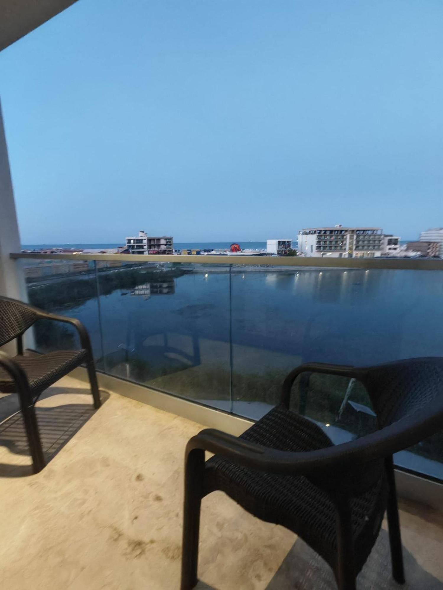 White Boutique Hotel- Эфорие Норд Экстерьер фото