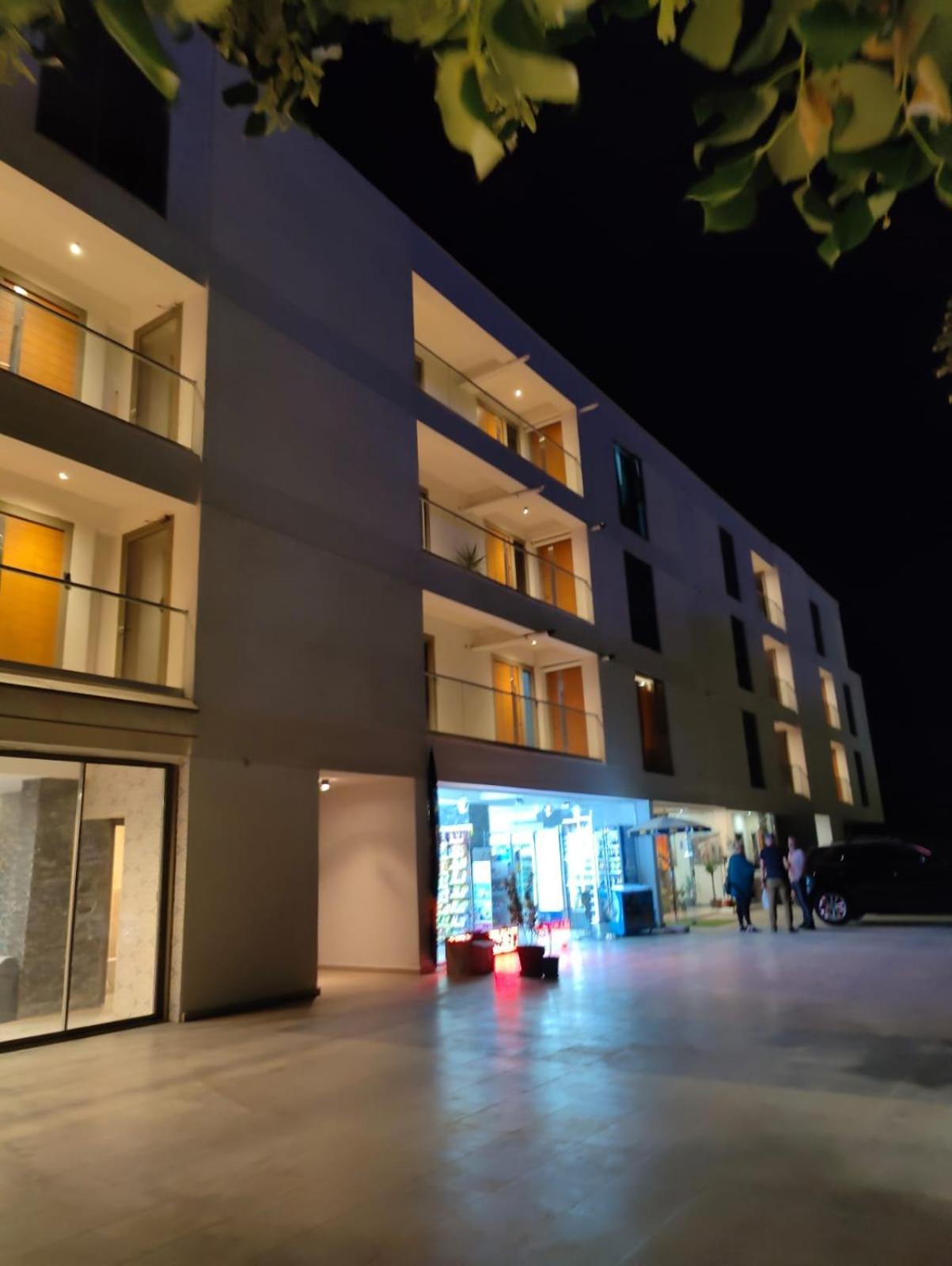White Boutique Hotel- Эфорие Норд Экстерьер фото