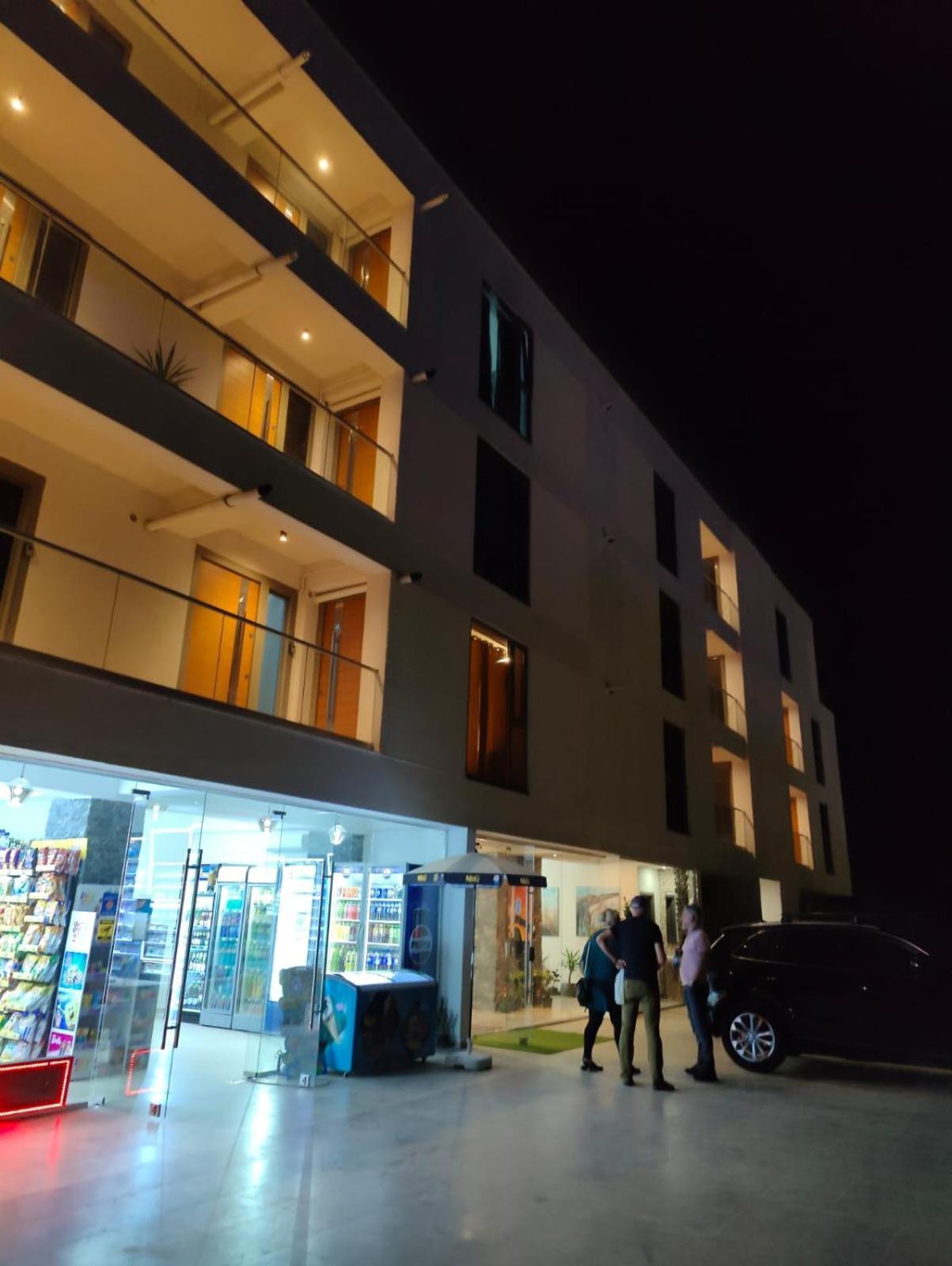 White Boutique Hotel- Эфорие Норд Экстерьер фото