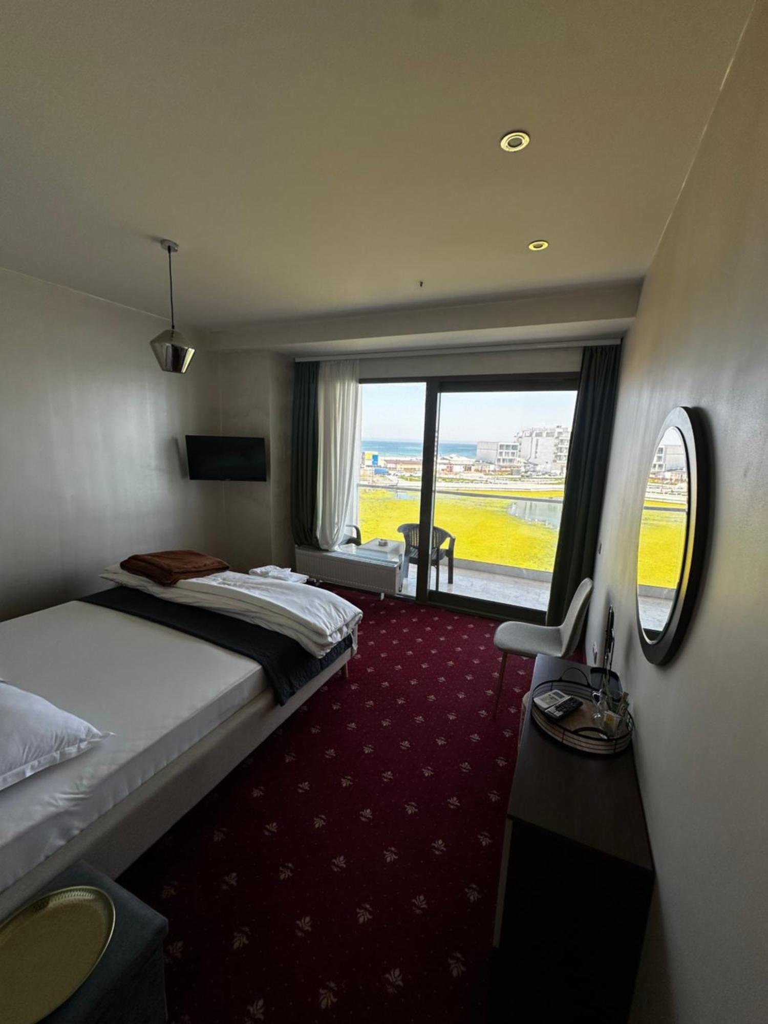 White Boutique Hotel- Эфорие Норд Экстерьер фото