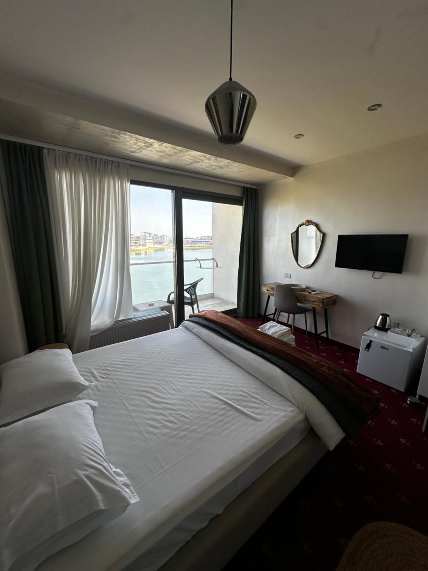 White Boutique Hotel- Эфорие Норд Экстерьер фото